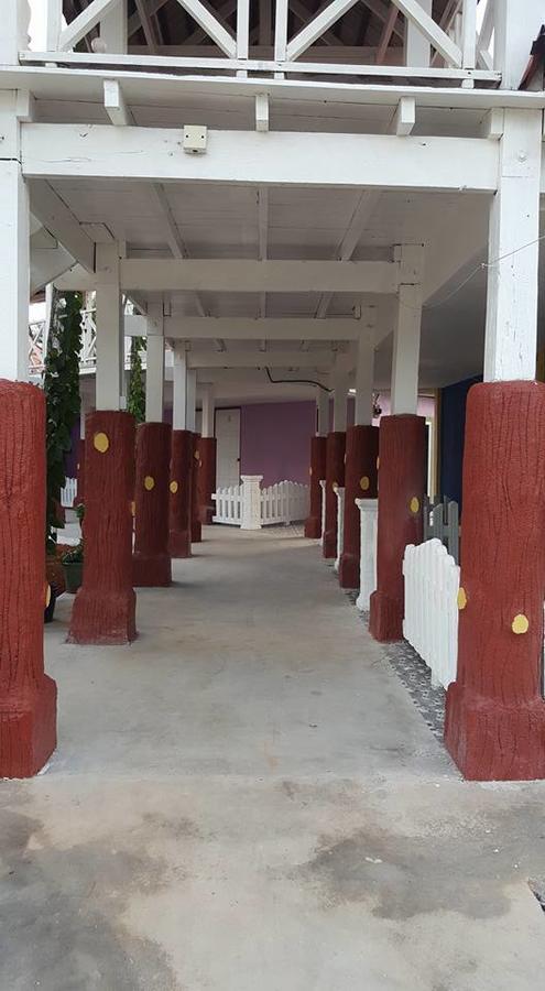 Iz Village Kampung Kuala Besut Eksteriør billede